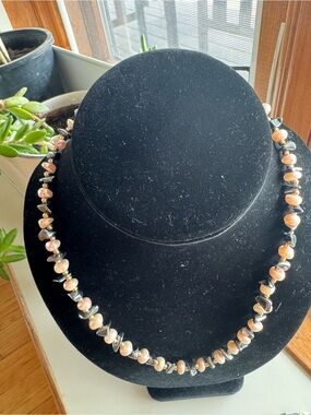 Pearl and Hematite Beaded Necklace - Vintage Pink Freshwater Pearl 80s Boho Gems